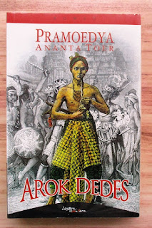 RESENSI NOVEL SEJARAH : AROK DEDES