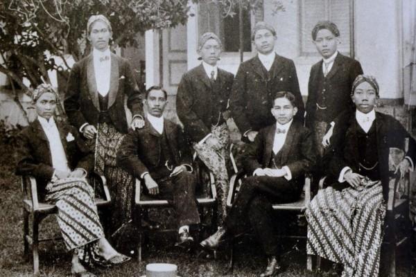 Hakikat Berdirinya Budi Utomo Pada Tanggal 20 Mei 1908 Adalah Organisasi Budi Utomo Di Masa Perjuangan Diplomasi 1908-1935